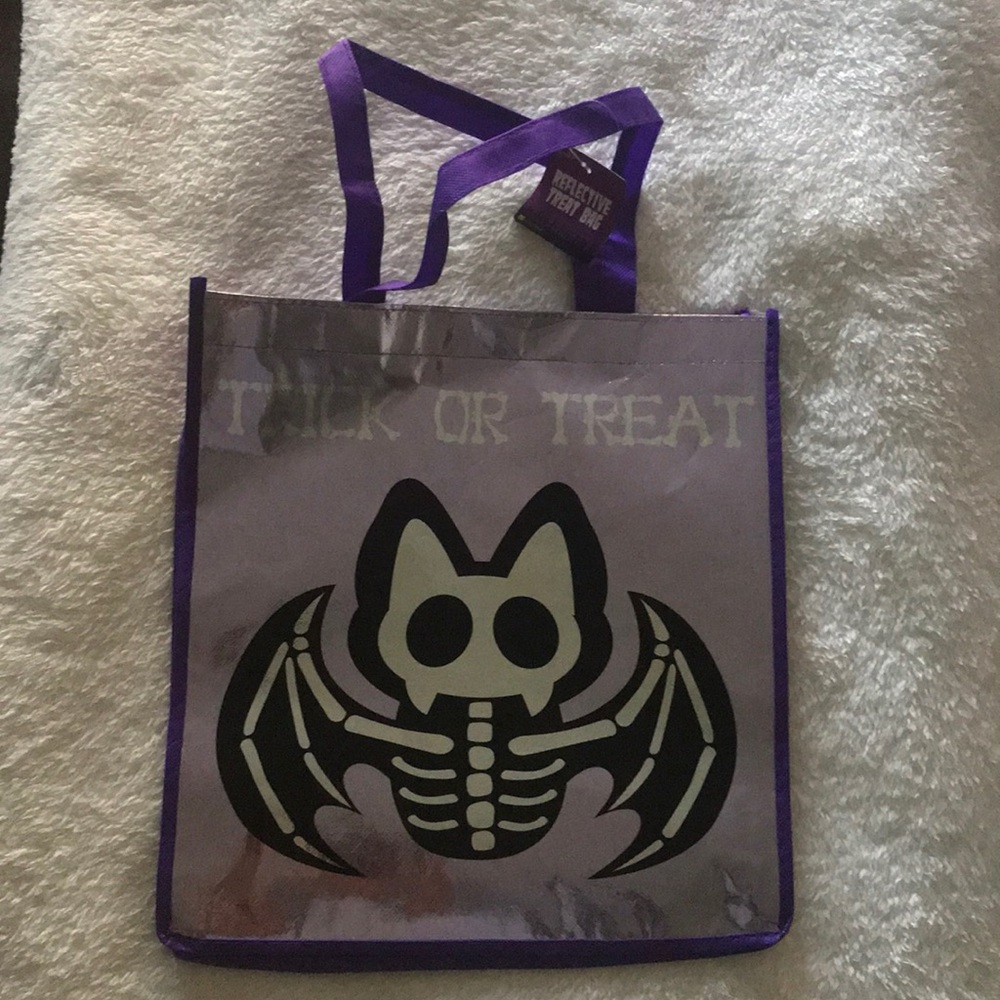 purple Halloween bat reflective tote/treat bag🦇